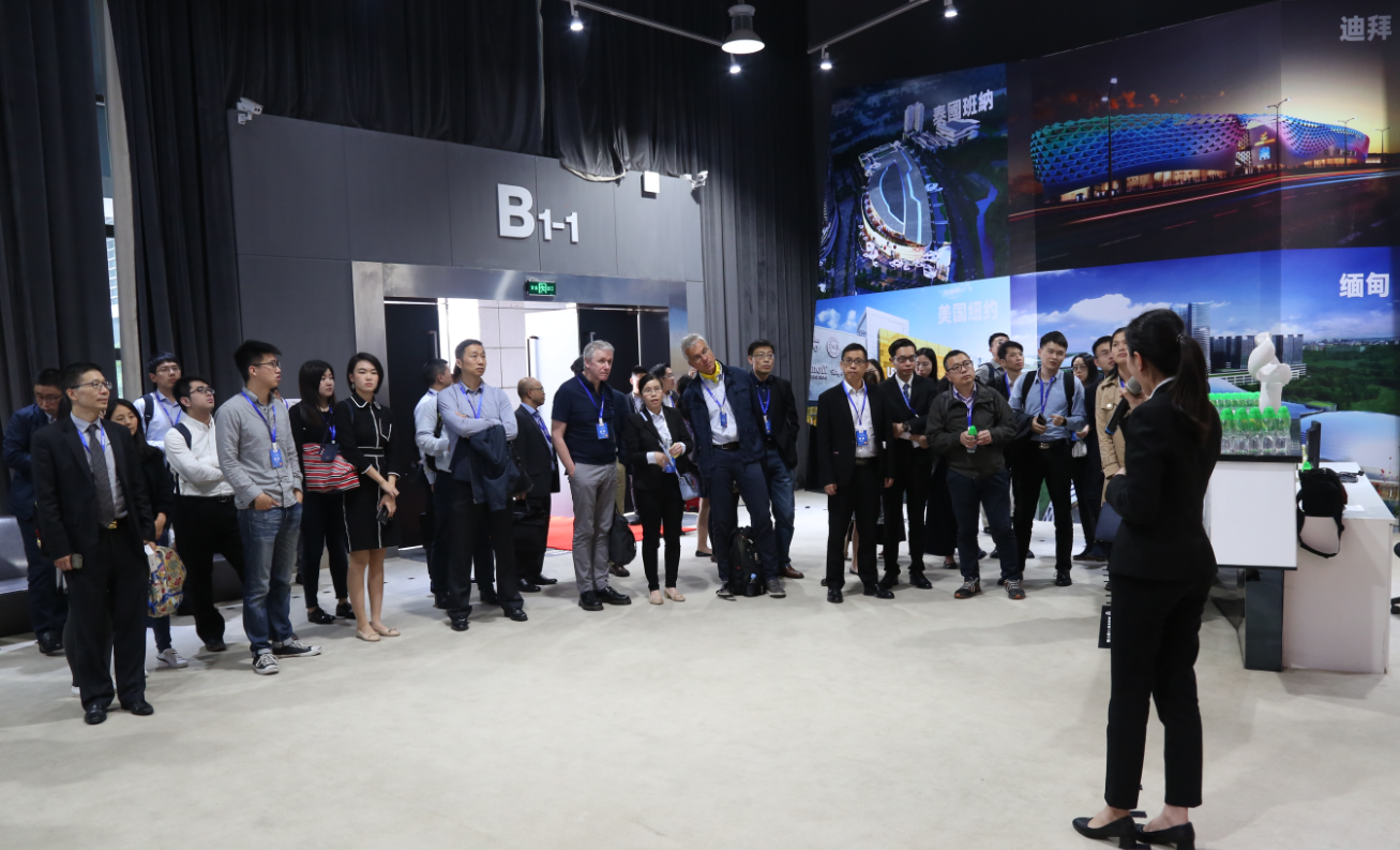 参观领尚环球之家体验中中心 参观领尚环球之家体验中中心